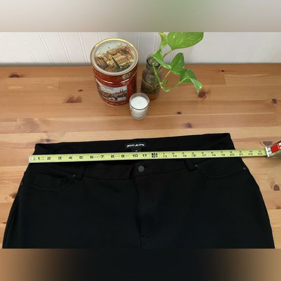 DKNY Jeans Brand Black Ponte Pants With Back Pockets Size 2X - Picture 8 of 10